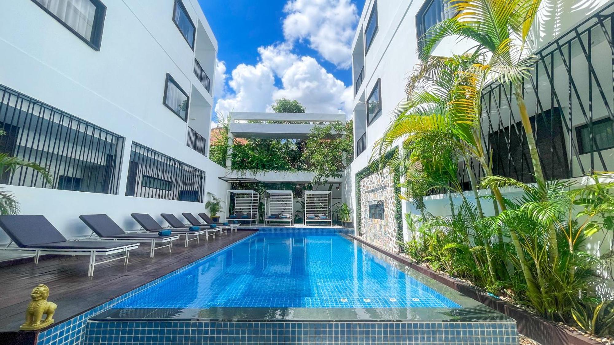 The Calm Oasis Hotel Siem Reap Exterior photo