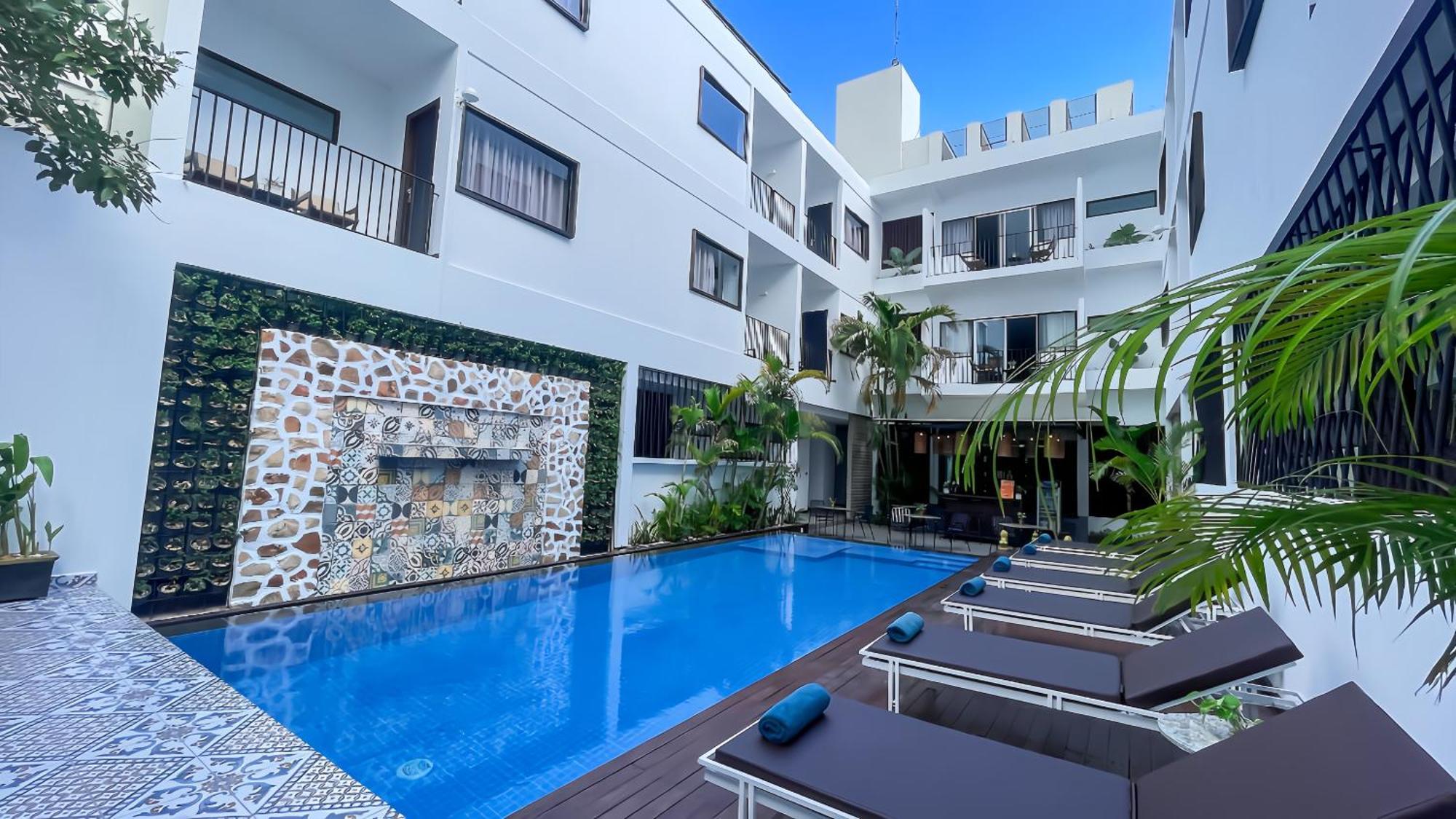 The Calm Oasis Hotel Siem Reap Exterior photo
