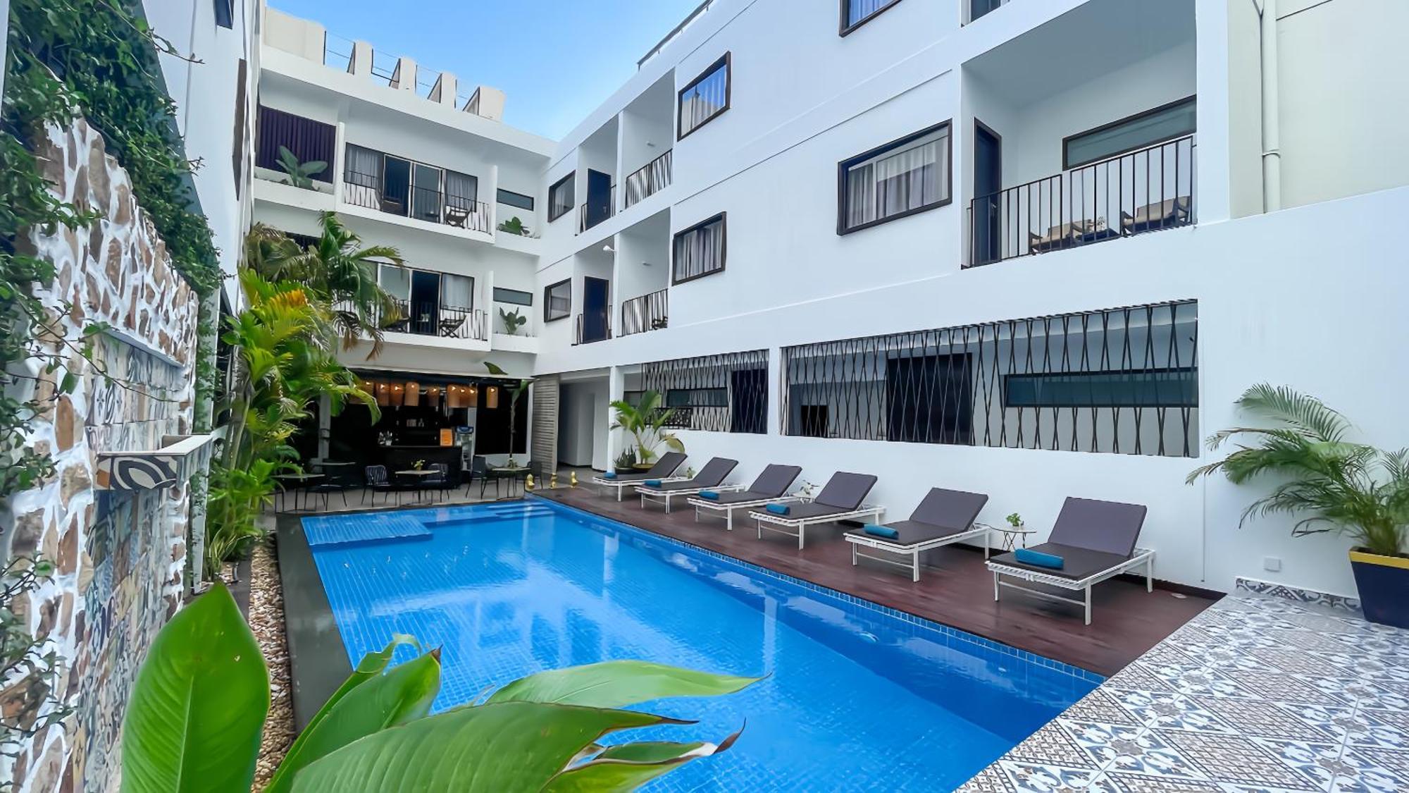 The Calm Oasis Hotel Siem Reap Exterior photo