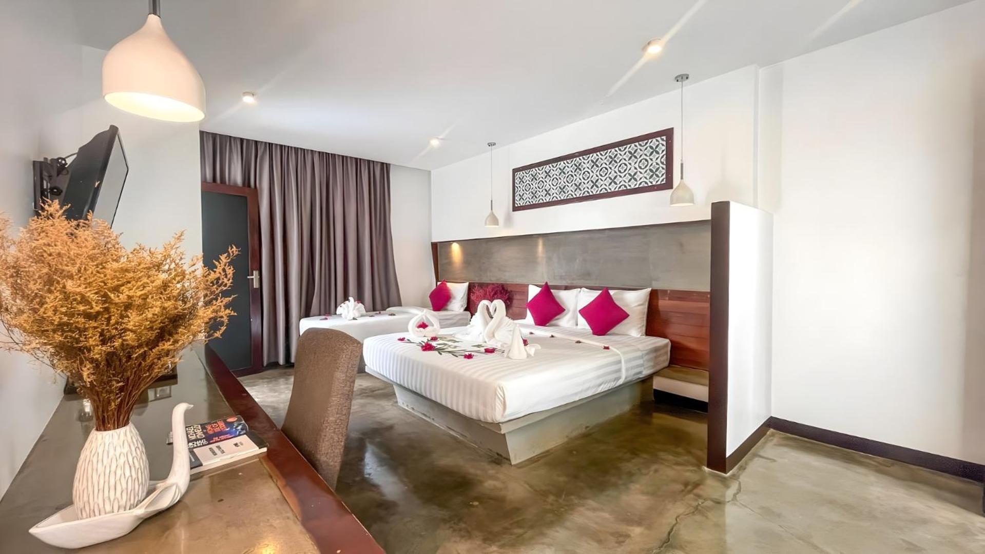 The Calm Oasis Hotel Siem Reap Exterior photo
