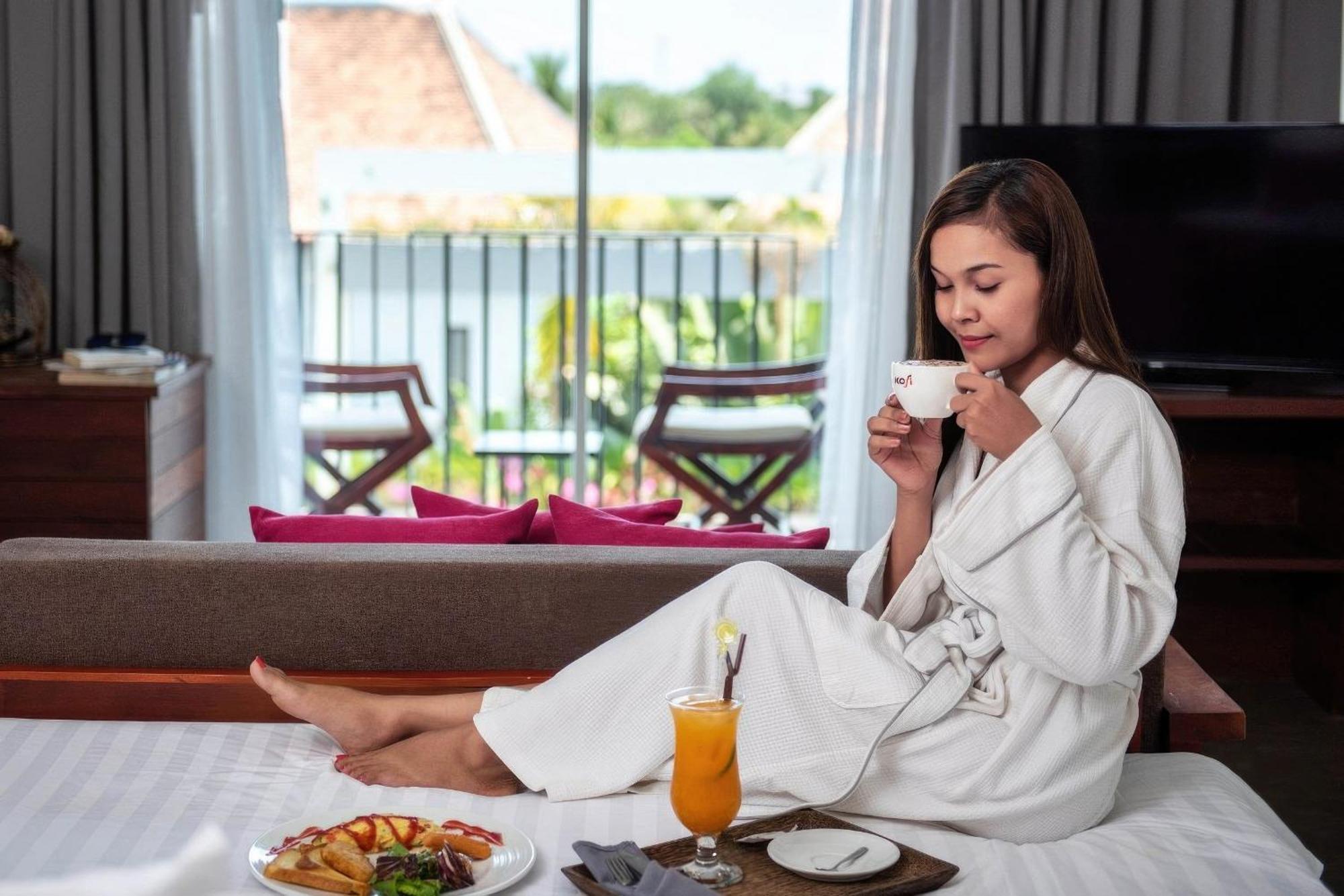 The Calm Oasis Hotel Siem Reap Exterior photo