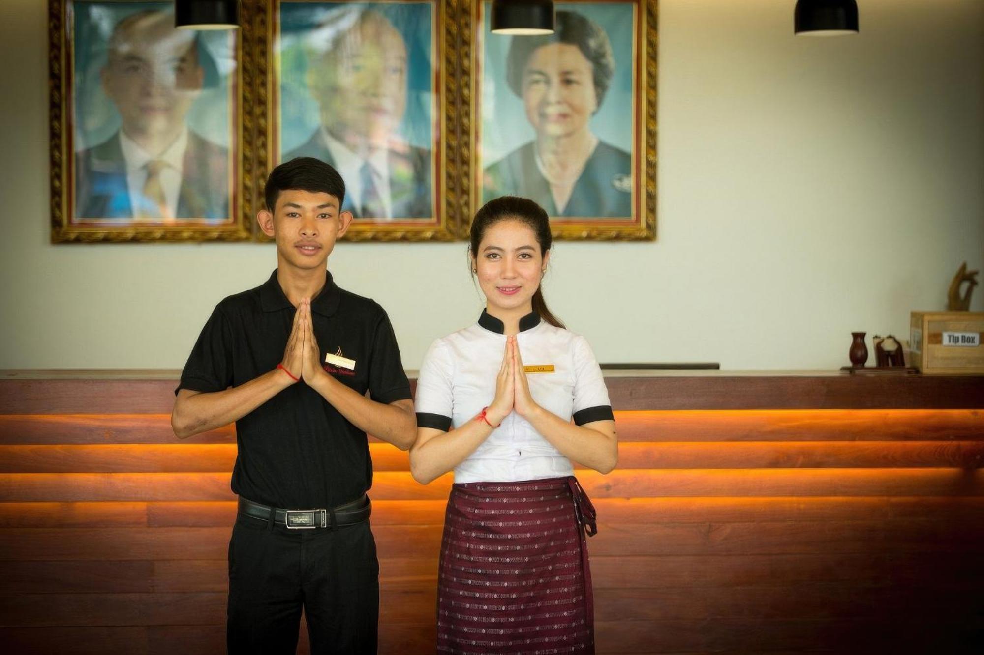 The Calm Oasis Hotel Siem Reap Exterior photo